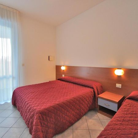 Apartment In Bibione Spiaggia Near The Beach Εξωτερικό φωτογραφία