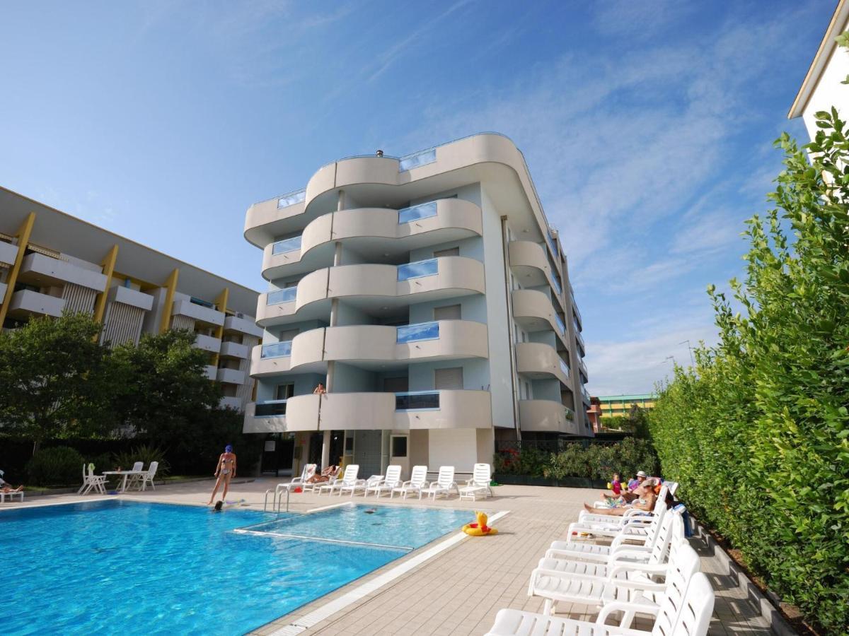 Apartment In Bibione Spiaggia Near The Beach Εξωτερικό φωτογραφία